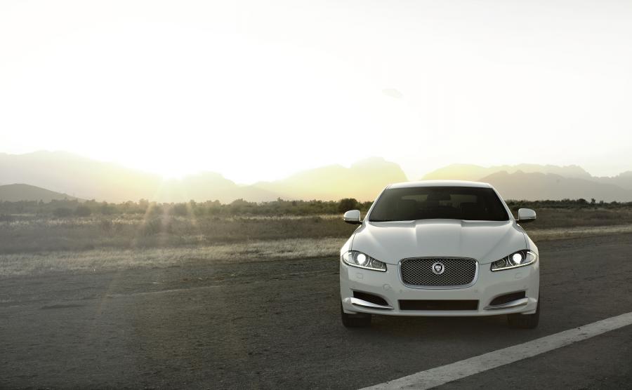  Jaguar XF 2011 года  (фото 17 из 79)